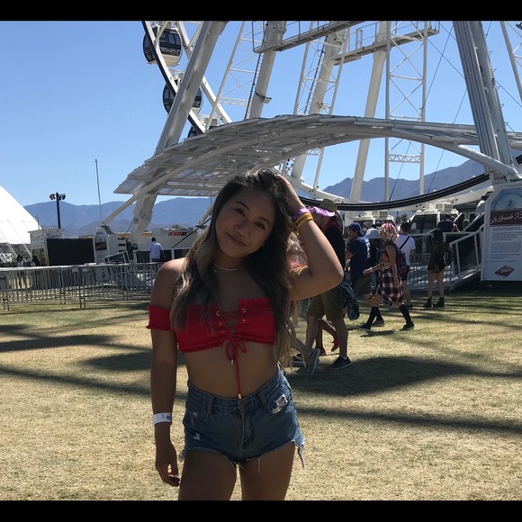 Red bikini top - Picture 2 of 3